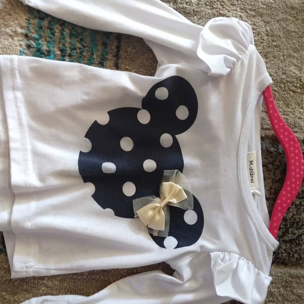 Disney outfit size 2T